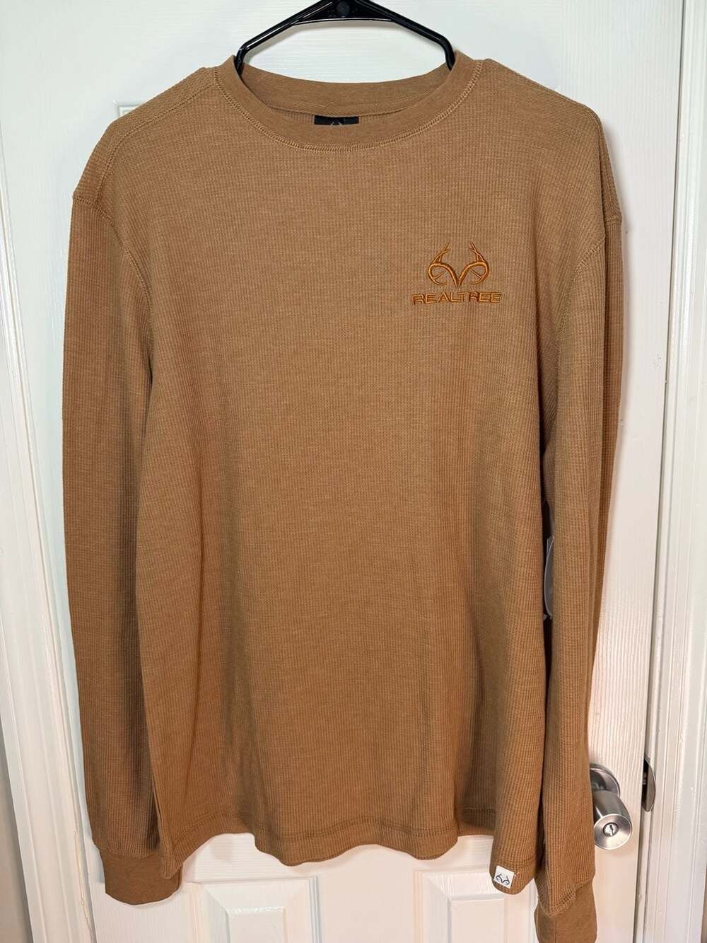 Realtree by Colosseum Men's Tan Long Sleeve Waffle Knit Thermal Shirt